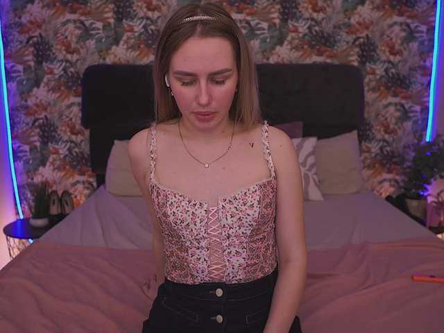 DivineJass's BongaCams show and profile