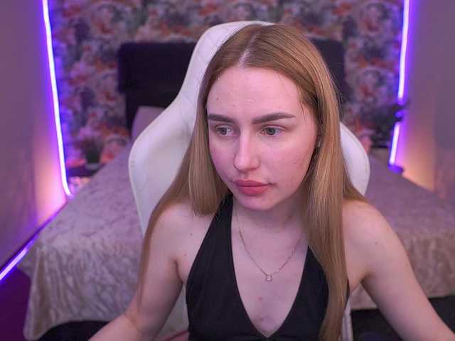 DivineJass's BongaCams show and profile