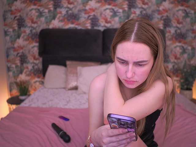 DivineJass's BongaCams show and profile