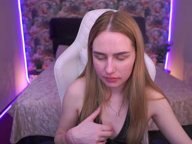 DivineJass's BongaCams show and profile