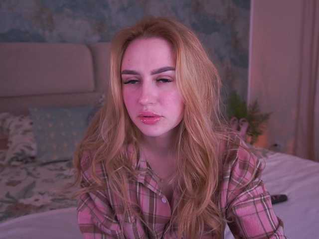 DivineJass's BongaCams show and profile