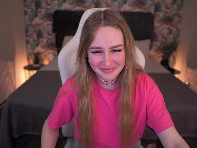 DivineJass's BongaCams show and profile