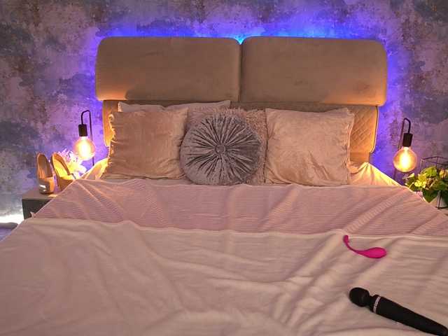 DivineJass Live Cam on BongaCams