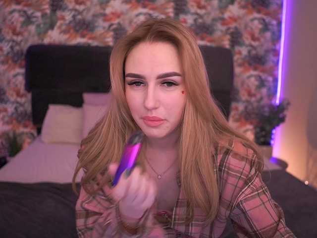 DivineJass's BongaCams show and profile