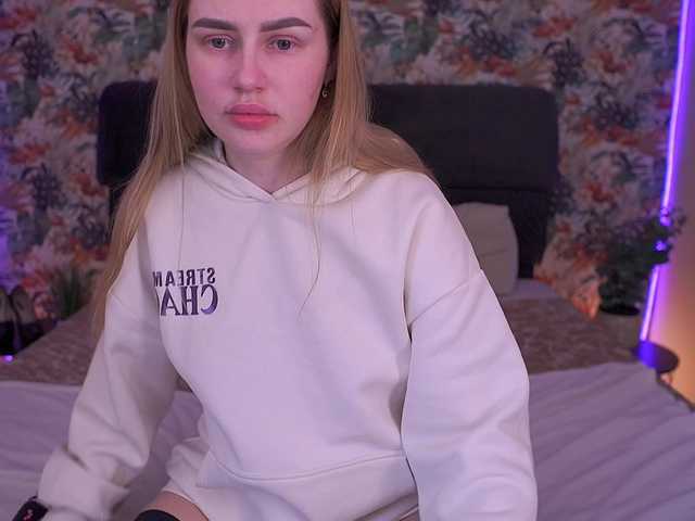 DivineJass's BongaCams show and profile