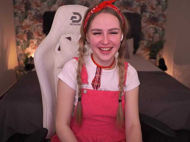 DivineJass's BongaCams show and profile