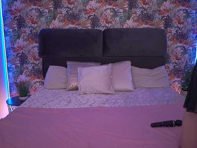 DivineJass's BongaCams show and profile