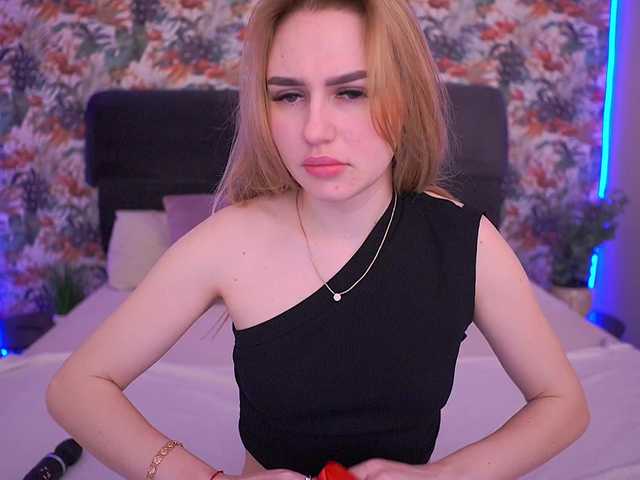 DivineJass's BongaCams show and profile