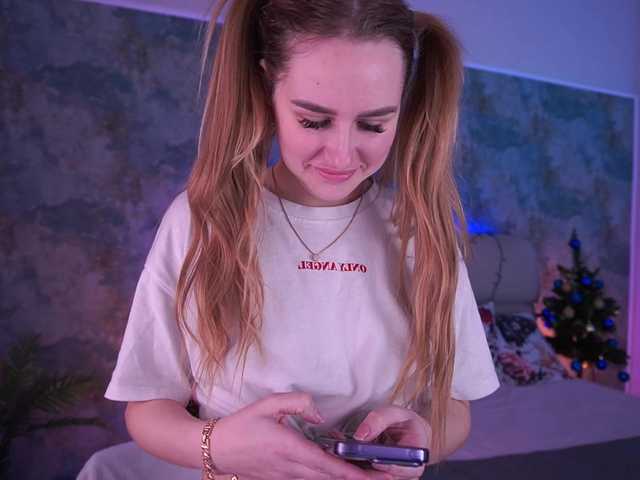 DivineJass's BongaCams show and profile