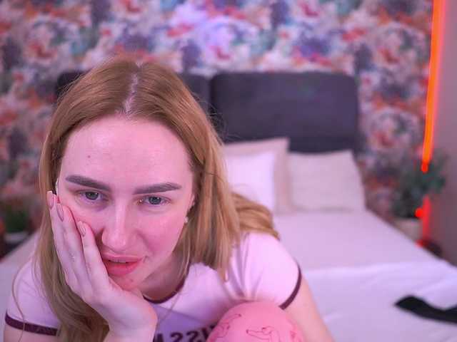 DivineJass's BongaCams show and profile