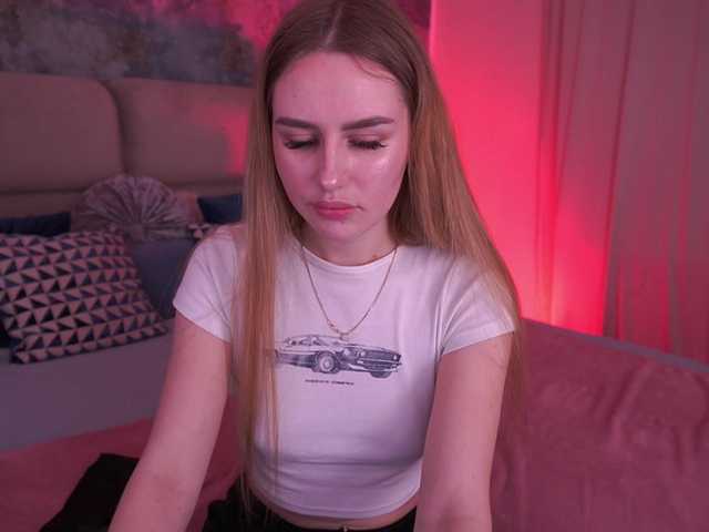 DivineJass's BongaCams show and profile