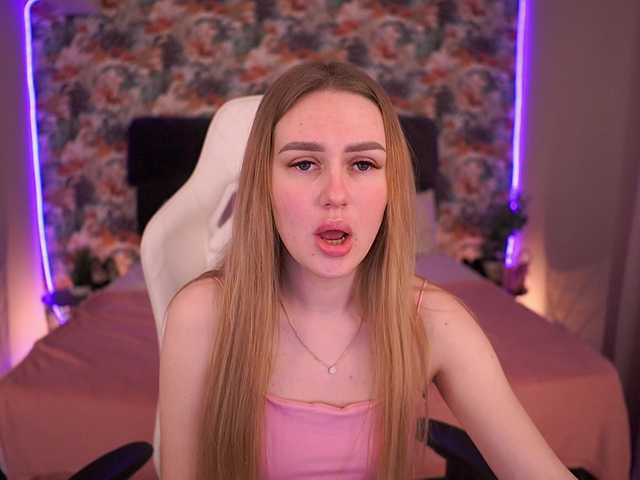 DivineJass's BongaCams show and profile