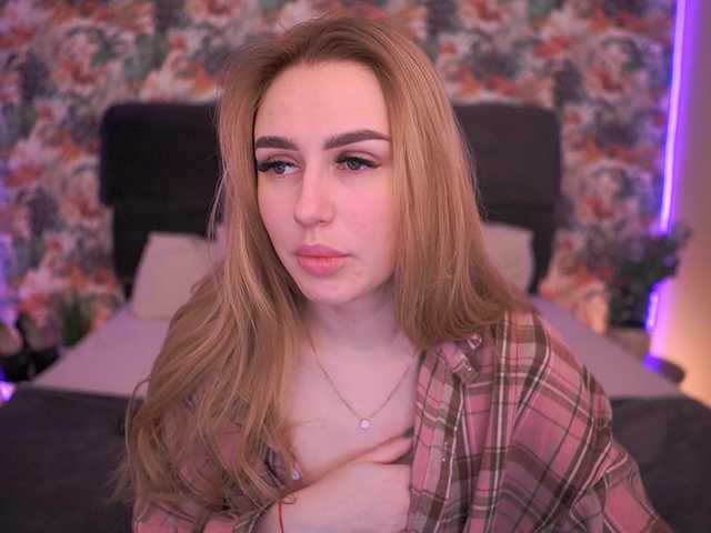 DivineJass's BongaCams show and profile