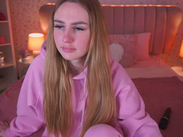 DivineJass's BongaCams show and profile