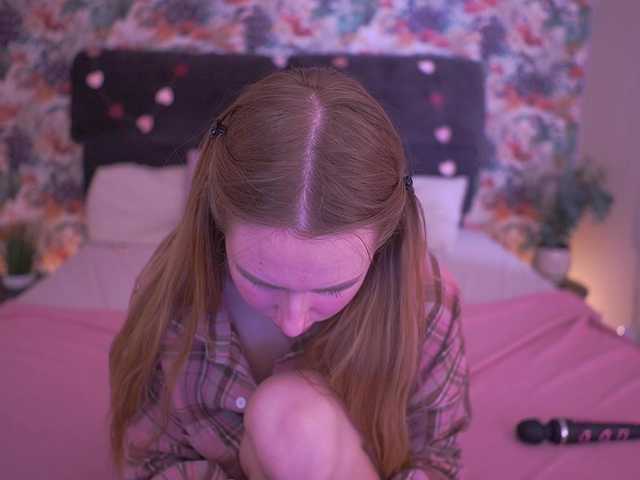 DivineJass's BongaCams show and profile