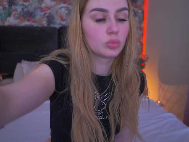 DivineJass's BongaCams show and profile