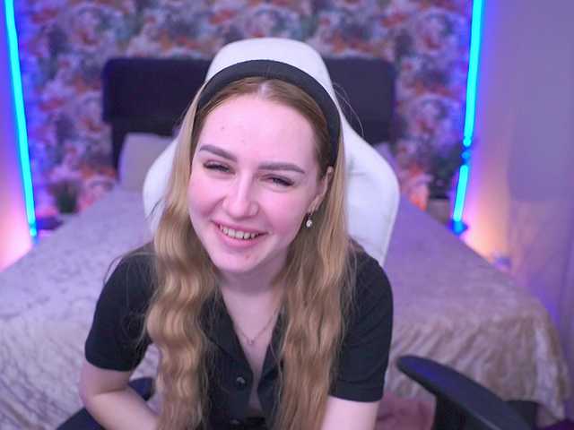 DivineJass's BongaCams show and profile