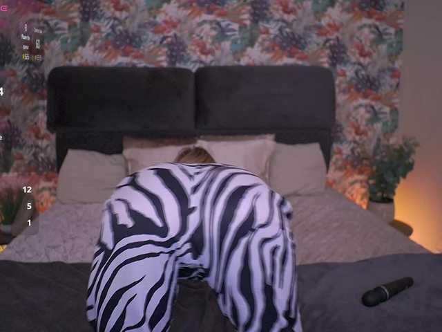 DivineJass's BongaCams show and profile