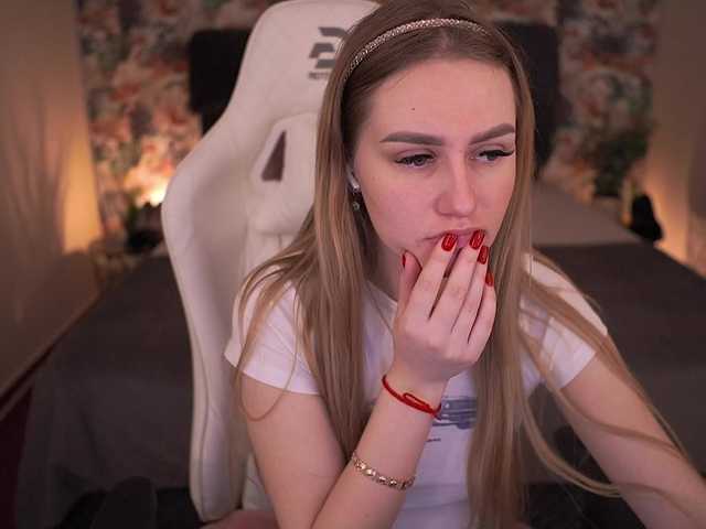 DivineJass's BongaCams show and profile