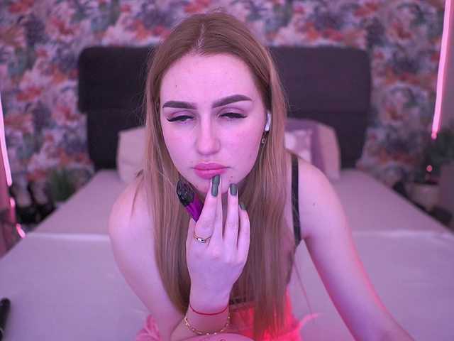 DivineJass's BongaCams show and profile