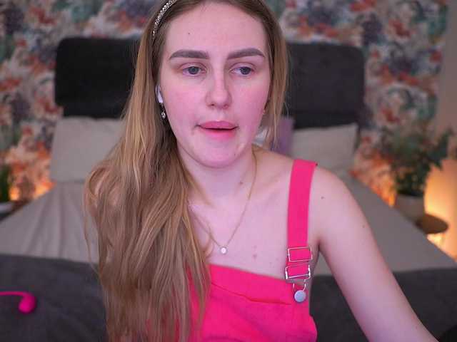 DivineJass's BongaCams show and profile