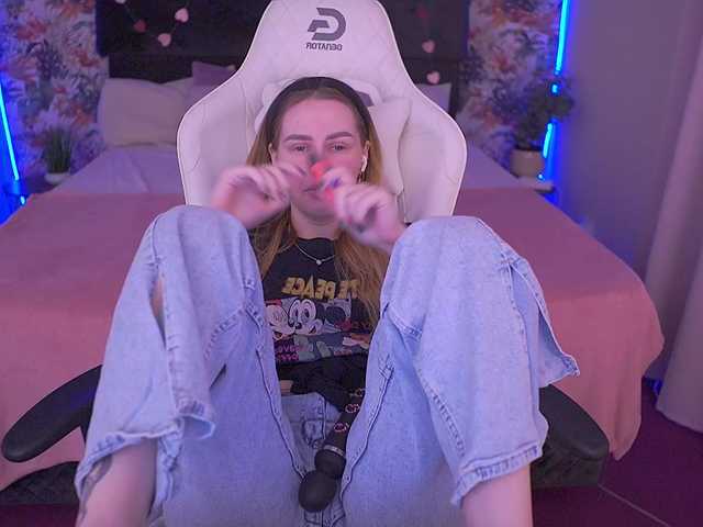 BongaCams DivineJass is Freechat DivineJass — DivineJass! When only a cock remained of entertainment!