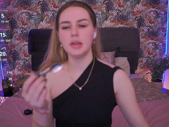 DivineJass's BongaCams show and profile