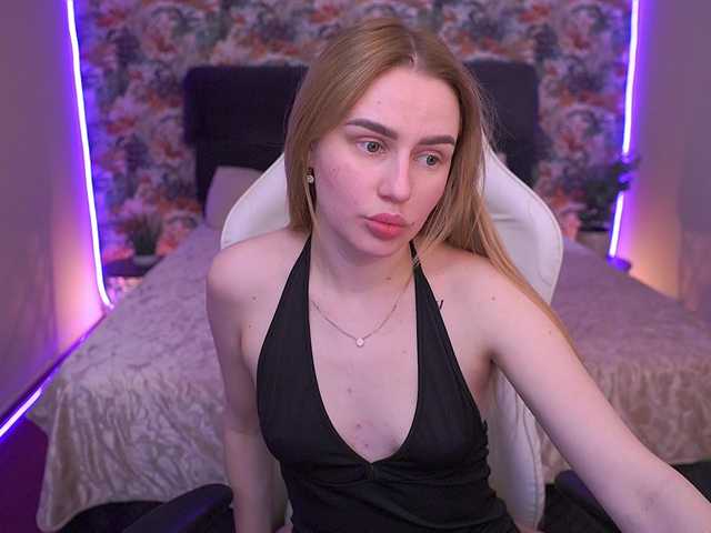 DivineJass's BongaCams show and profile