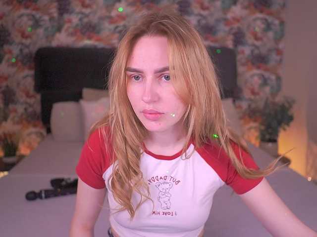 DivineJass's BongaCams show and profile