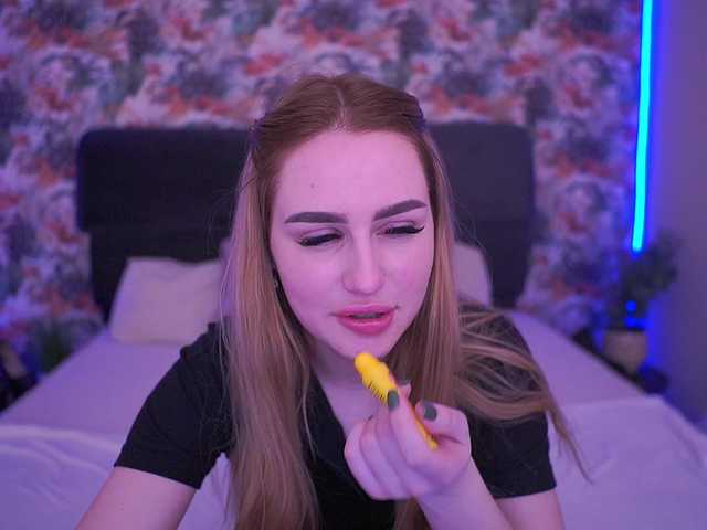 DivineJass's BongaCams show and profile