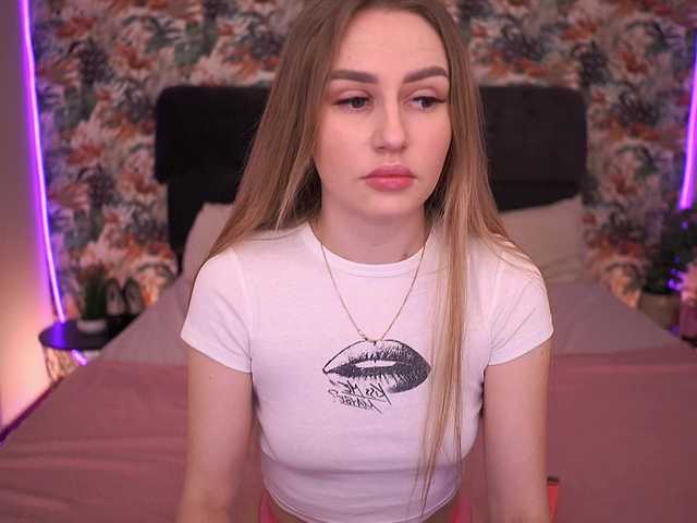 DivineJass's BongaCams show and profile