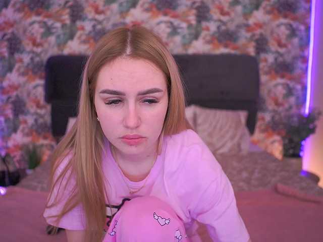 DivineJass's BongaCams show and profile