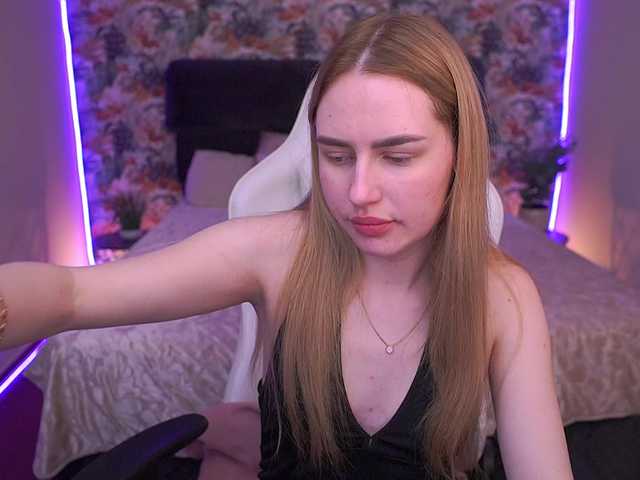 DivineJass's BongaCams show and profile