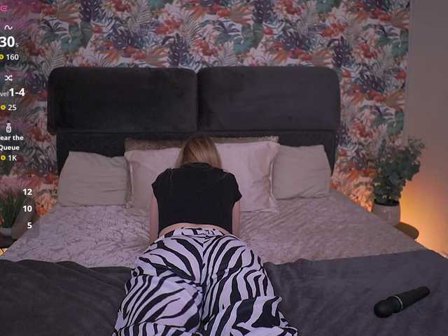 DivineJass's BongaCams show and profile