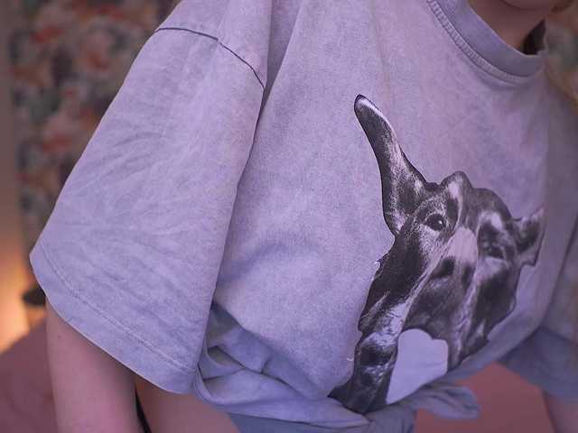 DivineJass's BongaCams show and profile