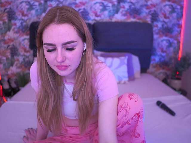 DivineJass's BongaCams show and profile