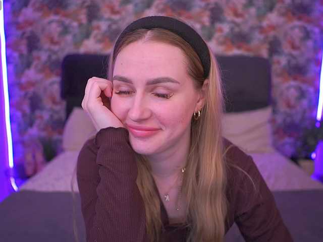 DivineJass's BongaCams show and profile