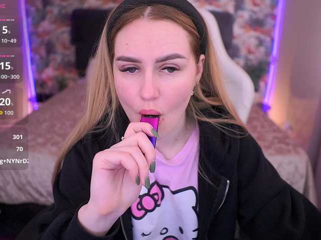 DivineJass's BongaCams show and profile