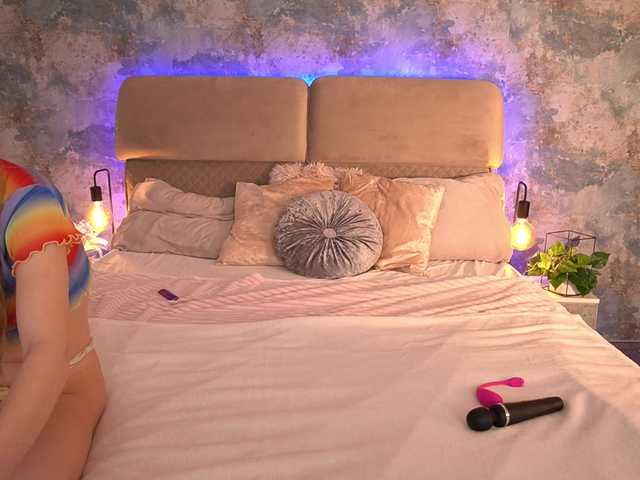 DivineJass's BongaCams show and profile