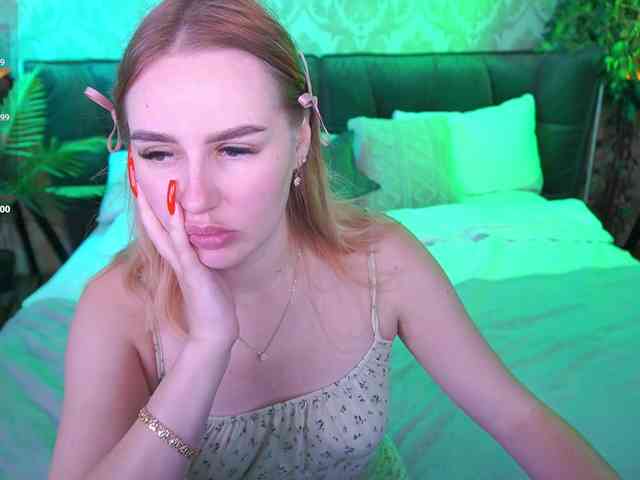 DivineJass webcam