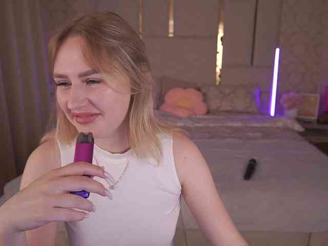 Модель: DivineJass