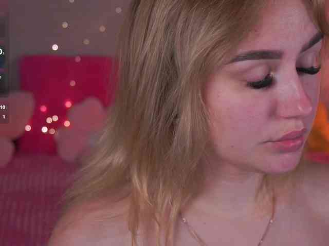 adult cam show DivineJass