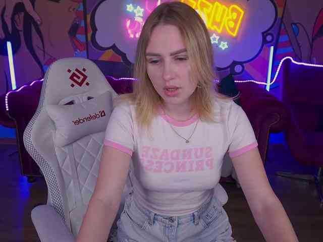 DivineJass webcam