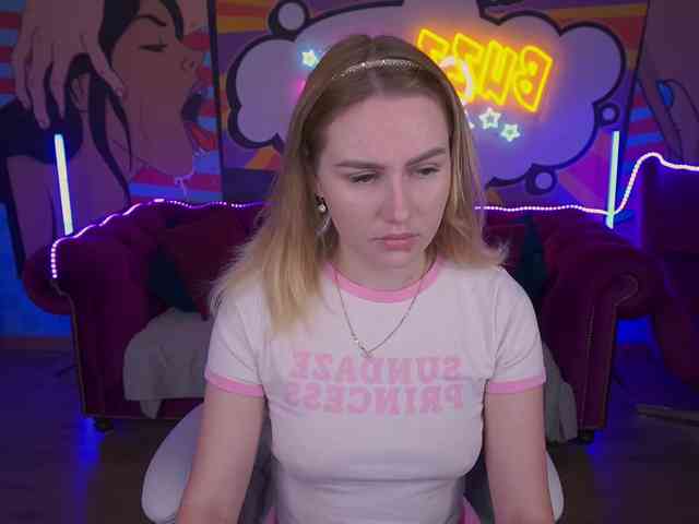 web cam show DivineJass