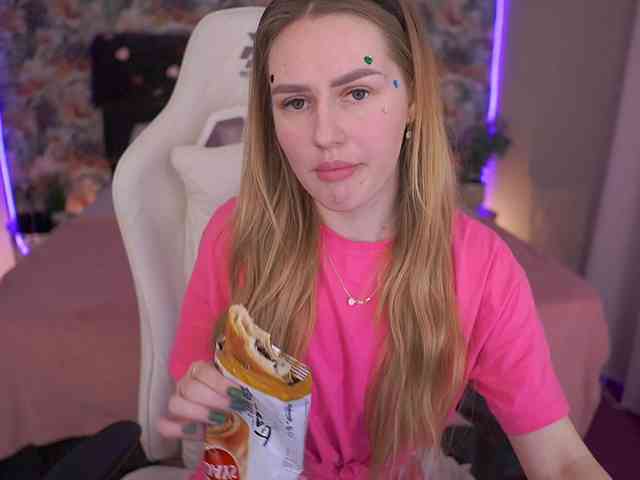 DivineJass Live Webcam on BongaCams