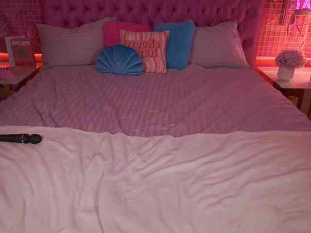 DivineJass webcam