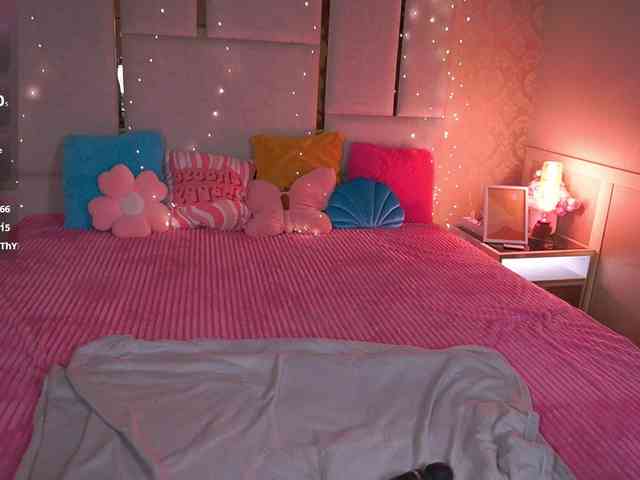 DivineJass webcam