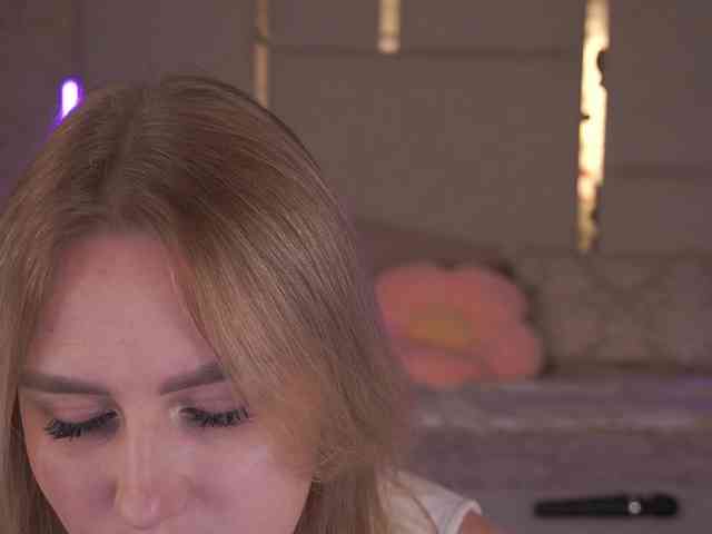 DivineJass webcam