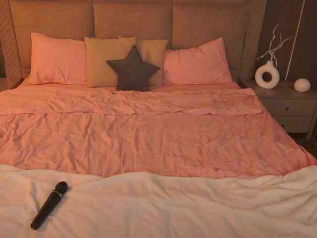 DivineJass webcam