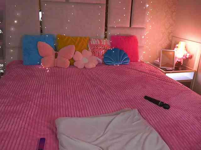 DivineJass webcam